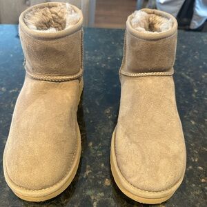 Ugg women- Classic mini II booot